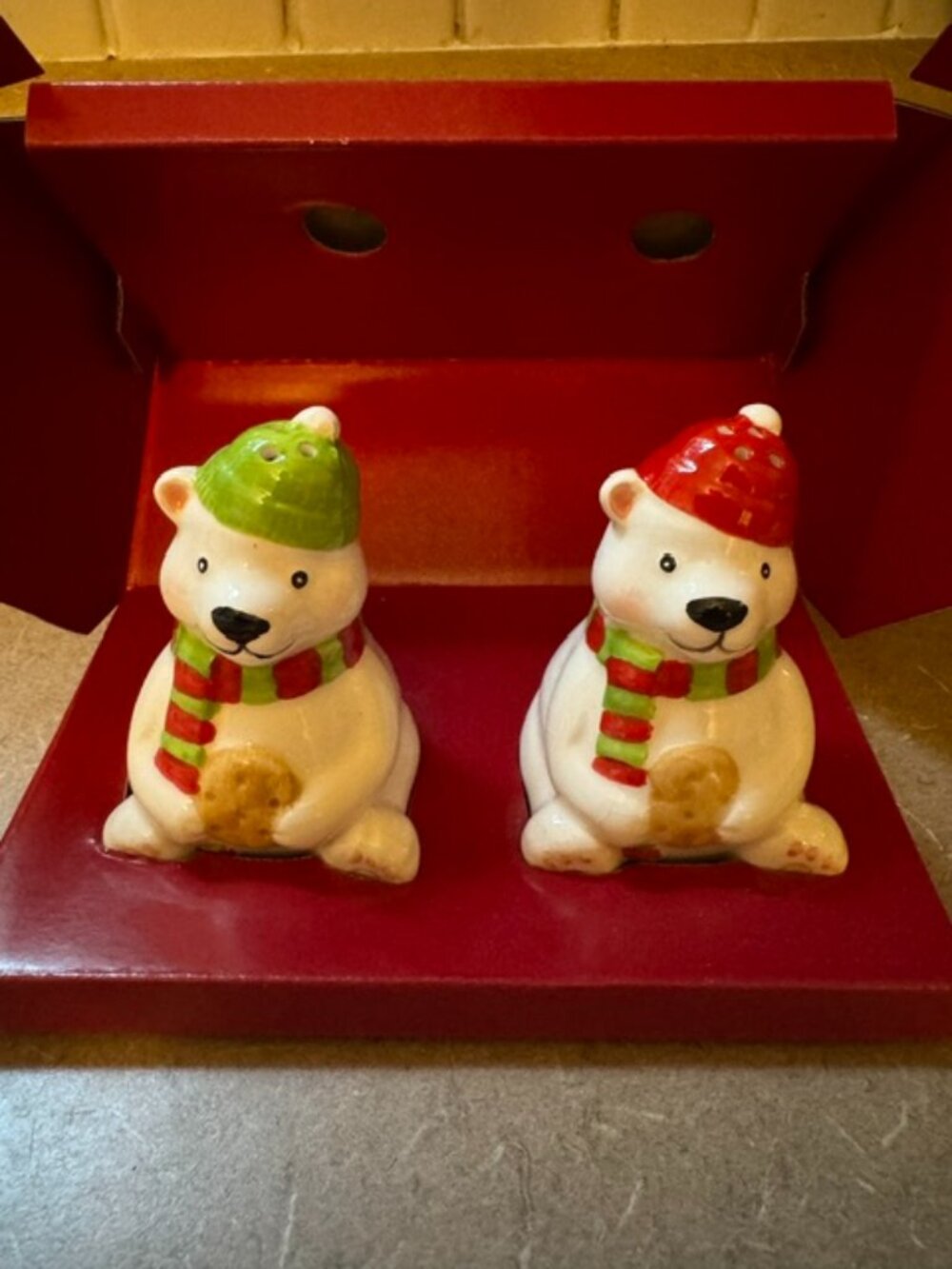 Polar bear salt & pepper shakers